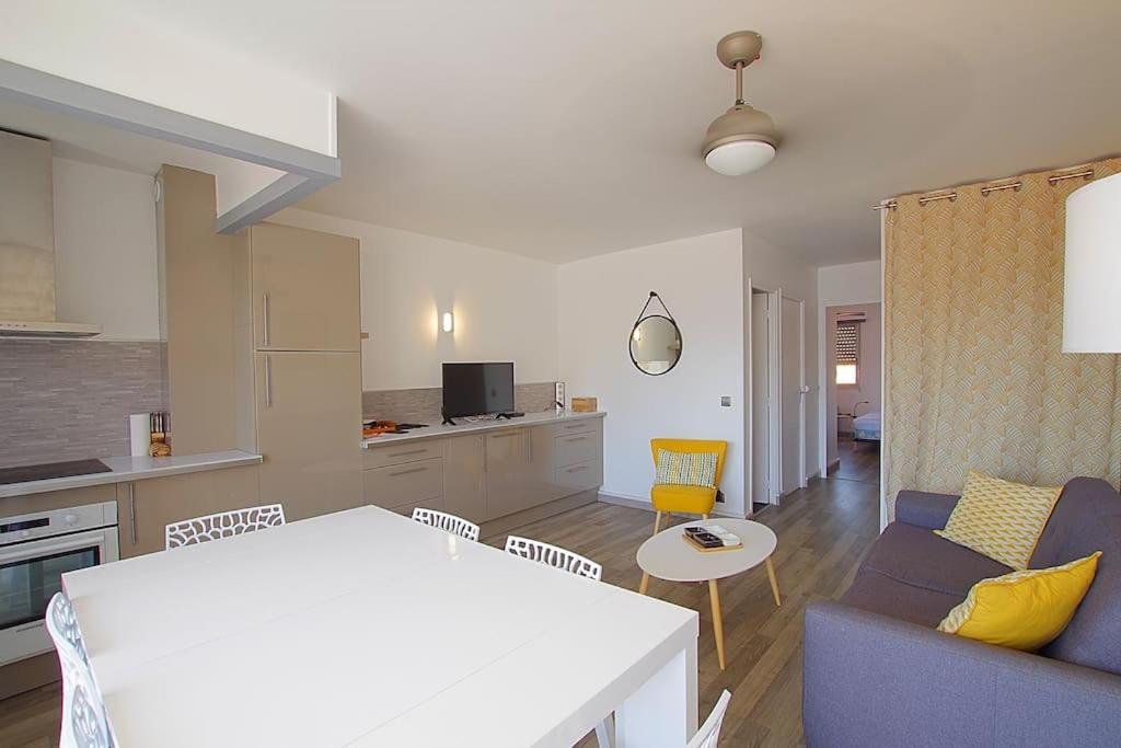 Appartement Calme Et Moderne Avec Vue Mer 74 Canet-en-Roussillon Luaran gambar