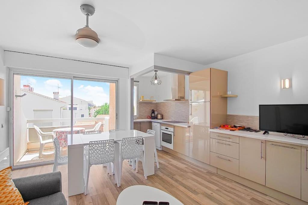 Appartement Calme Et Moderne Avec Vue Mer 74 Canet-en-Roussillon Luaran gambar